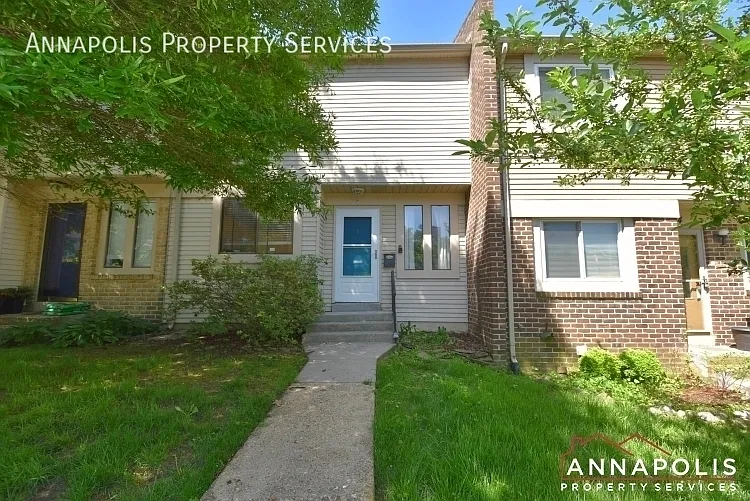 6 Winslow Ct