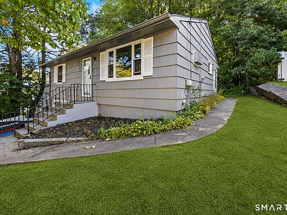 2nd image of 96 Oldham Avenue