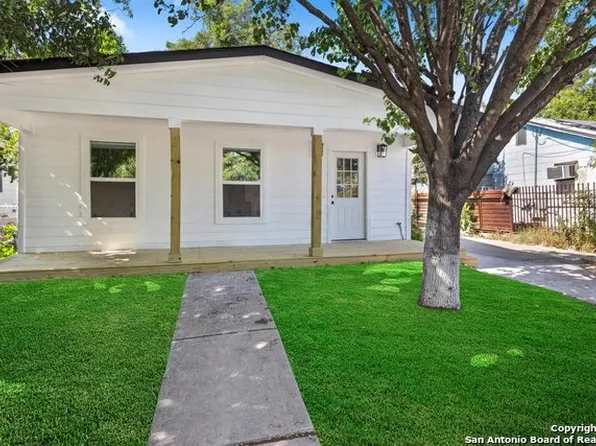 141 Smallwood Dr, San Antonio, TX 78210