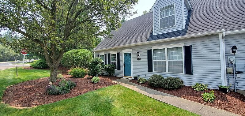1st image of 868 W Kensington Ln #1