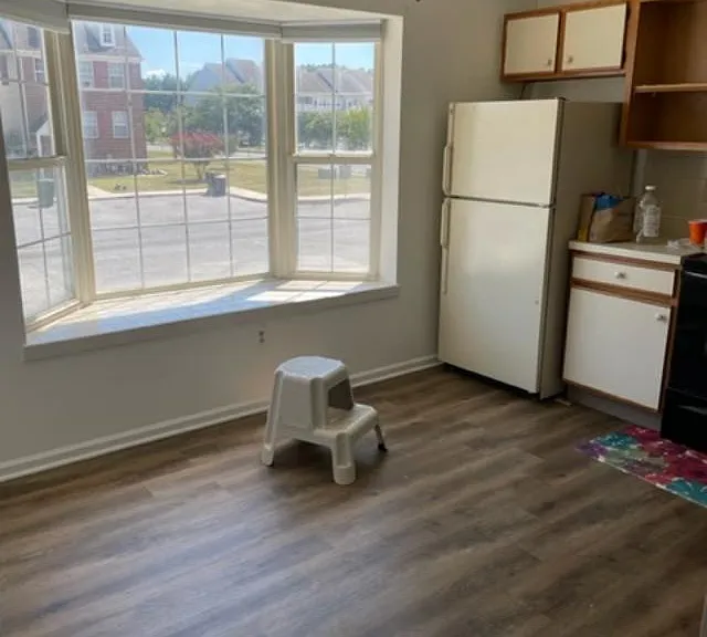 kitchen and bow window