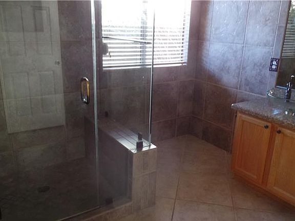 5th image of 4021 W Columbine Dr