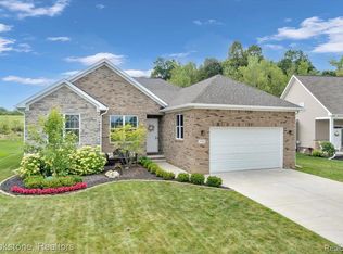 5363 Pebble Beach Dr, Metamora, MI