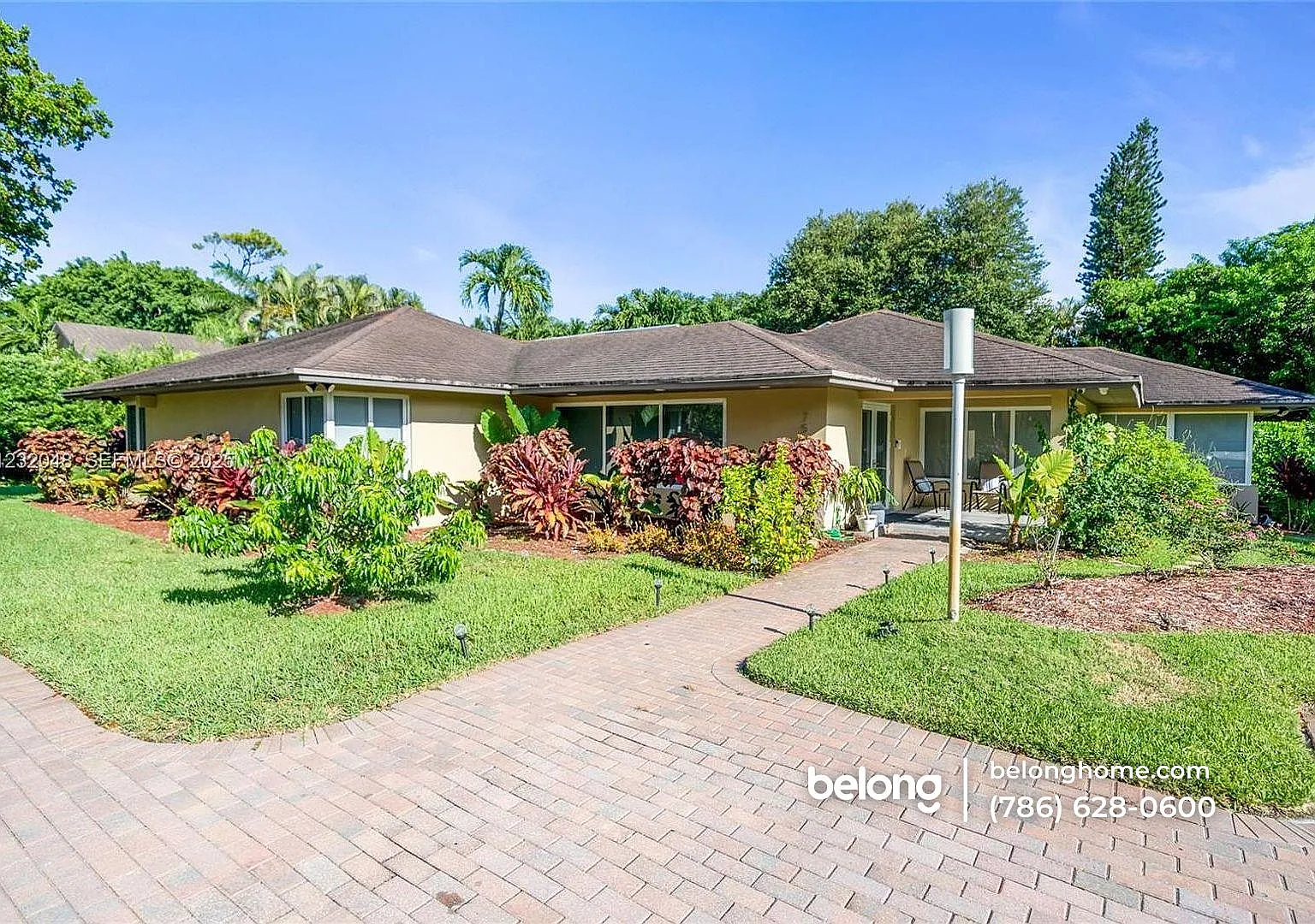 4 bed, 3.0 bath, 2313 sqft, $7,450 — Photo 1