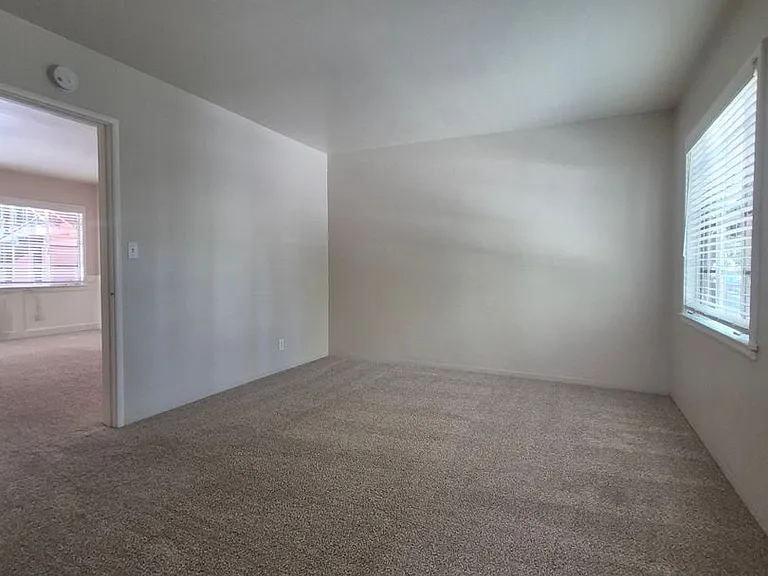 Braden Manor Apartments — Photo 11