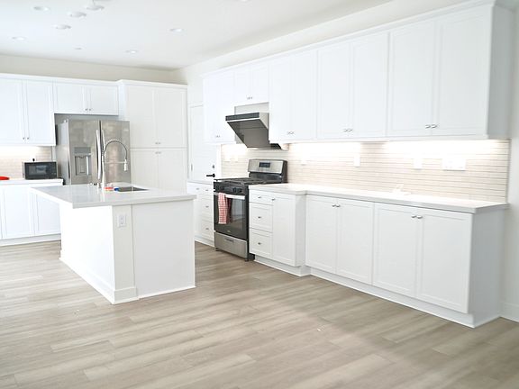 3rd image of 4260 S Crisanta Privado
