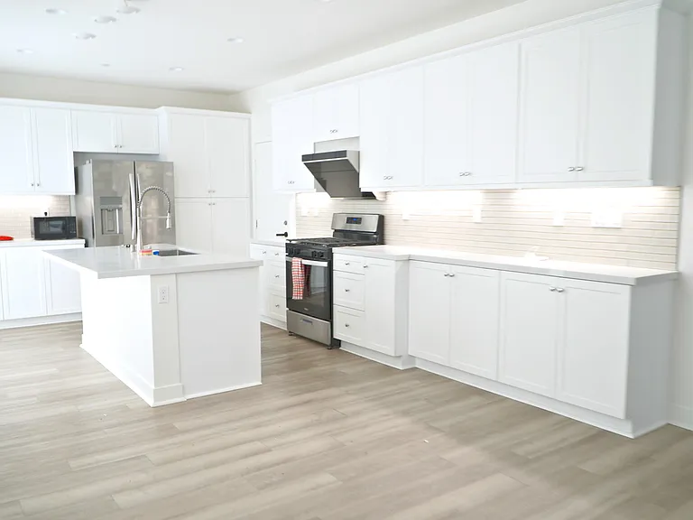 4260 S Crisanta Privado — Photo 3