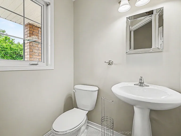158 Lokoya St — Photo 8