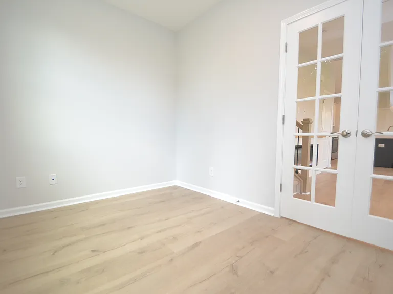 1226 Bessie Ct — Photo 17