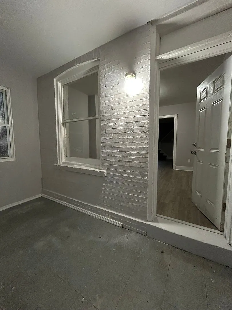 Large house Semi detached — Photo 2