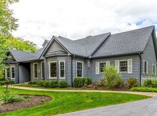 414 Brookmont Ln, North Barrington, IL 60010