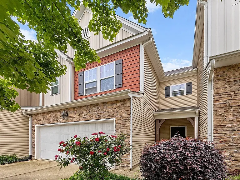 708 Ennis Creek Ln — Photo 8