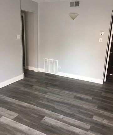 3rd image of 10720 Kilpatrick Ave APT 102
