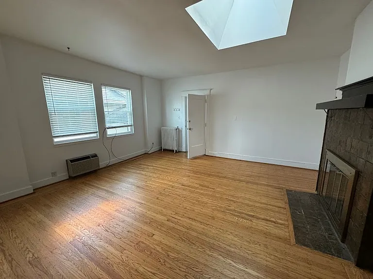 706-708 Summerlea Street — Photo 32