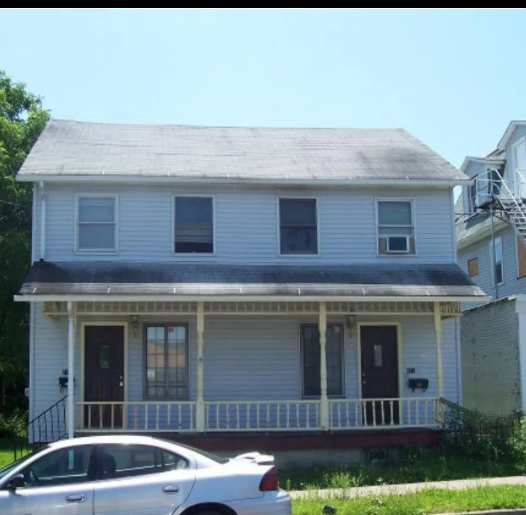 2 bed, 1000 sqft, $1,100 — Photo 1