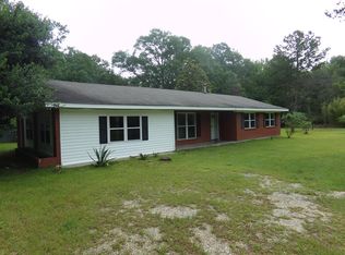 64 Archie Dossett Rd, Picayune, MS 39466