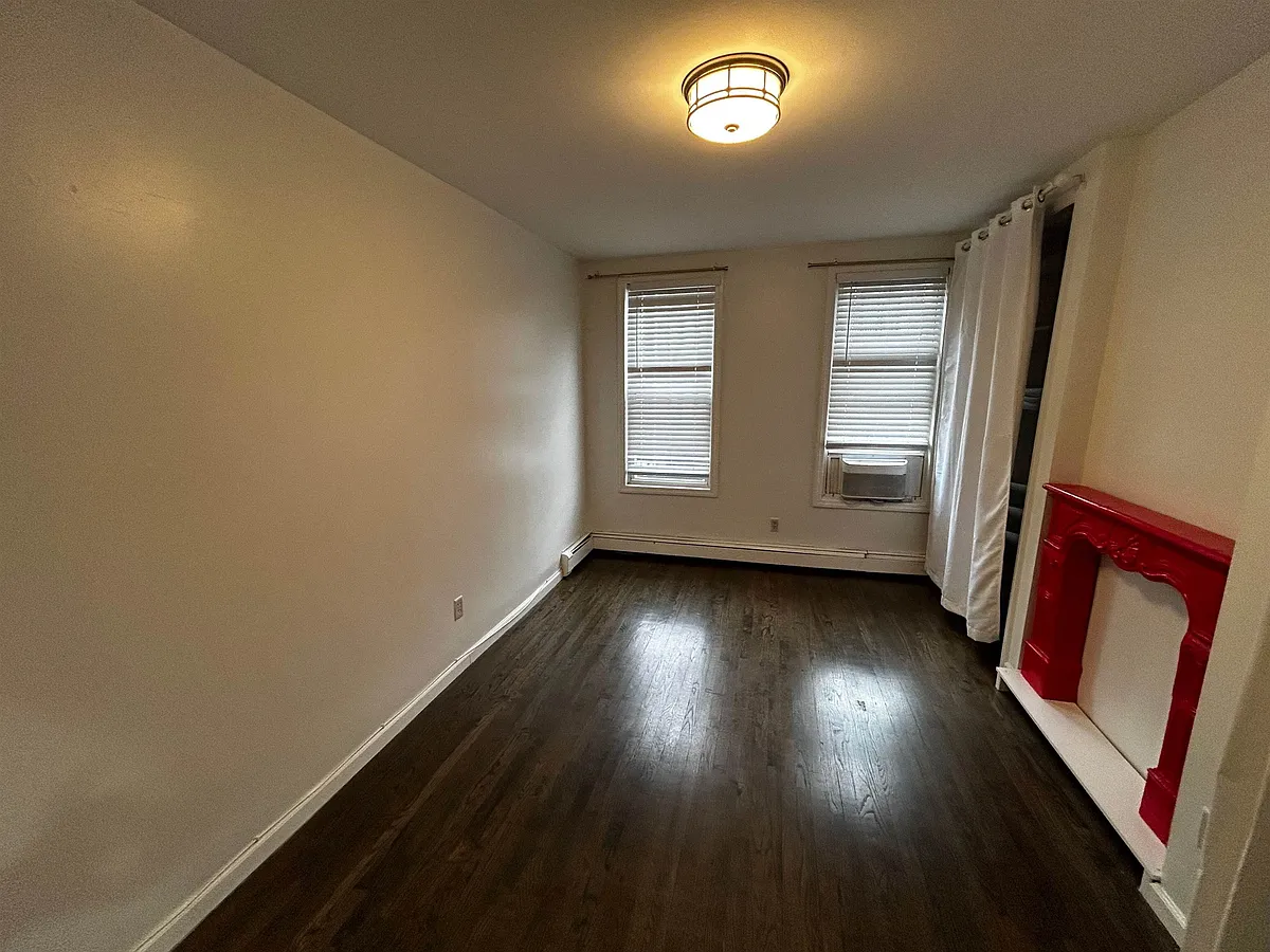 Building Photo - 63 Madison St #5