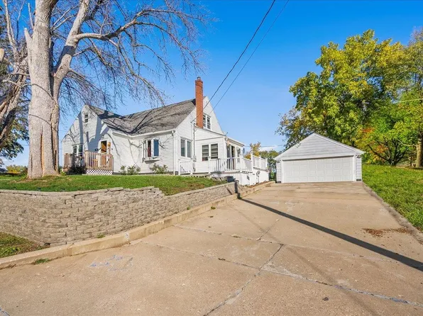1716 6th St, Gilbertville, IA 50634