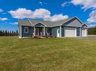 5673 Timber Flats Dr, Kingsley, MI 49649