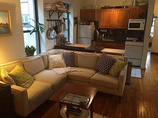 Rented by Chartwell Manhattan Realty | media 2