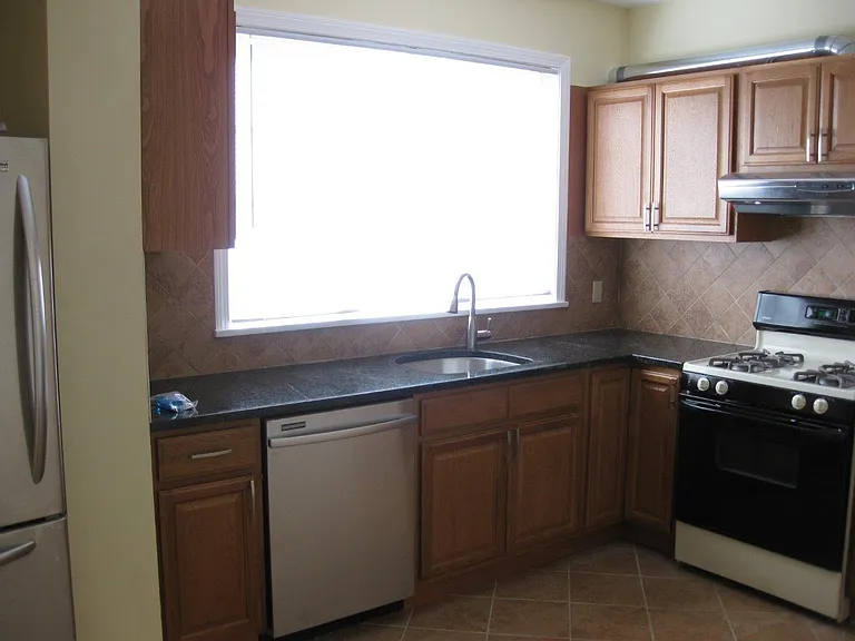 33 Keenan St #1 — Photo 2