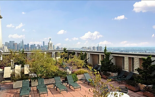 Rented by Aventana | media 9