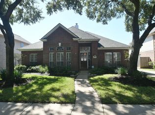 4907 Bend Ct, Sugar Land, TX 77478