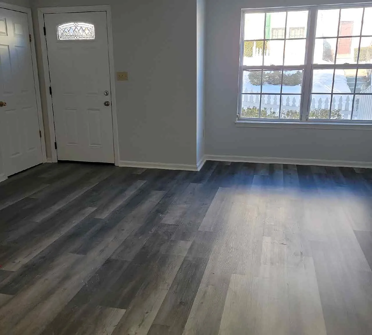 73 Royalty Cir — Photo 2