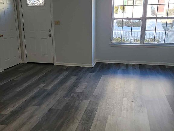 2nd image of 73 Royalty Cir