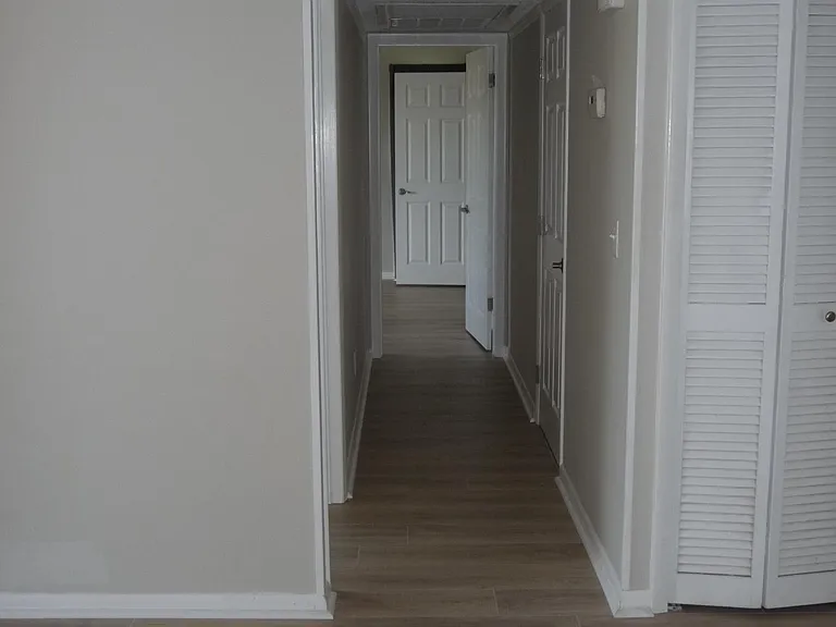 1860 Robalo Dr #105A — Photo 29