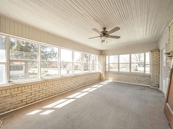 4th image of 149 N Dalton Ave