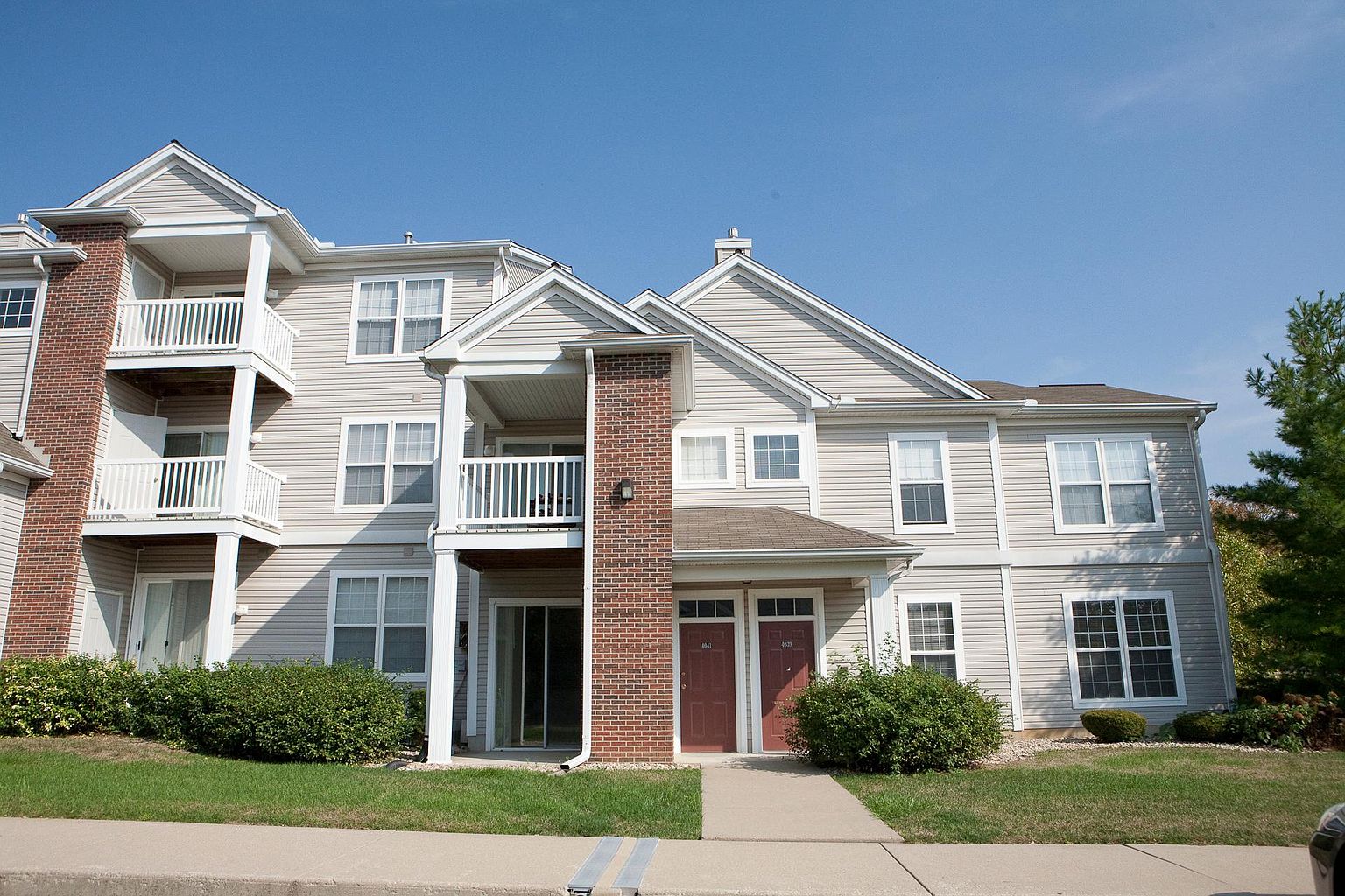 Hollow Creek Apartment Rentals Peoria