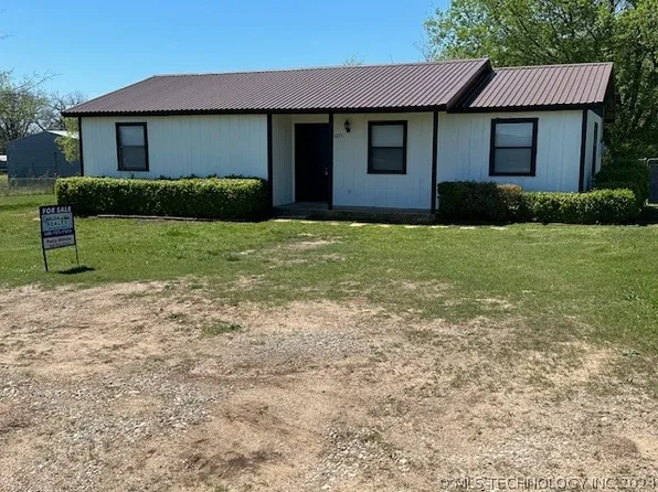 1035 N 1st St, Madill, OK 73446