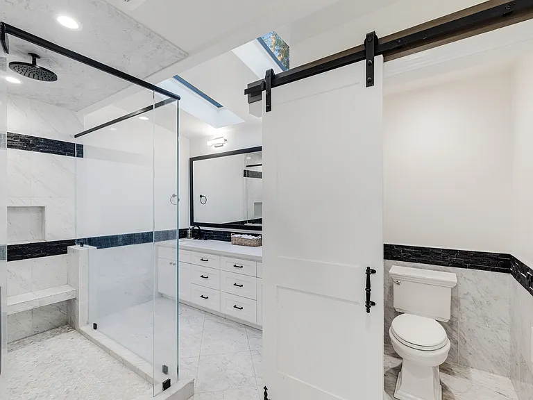 16725 Oak View Dr — Photo 7