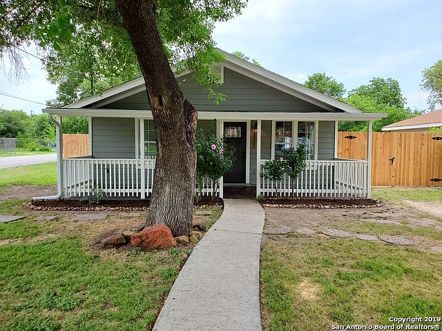 1st image of 202 Cantrell Dr