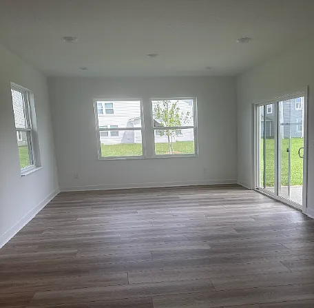 7516 Fallsworth Dr — Photo 18