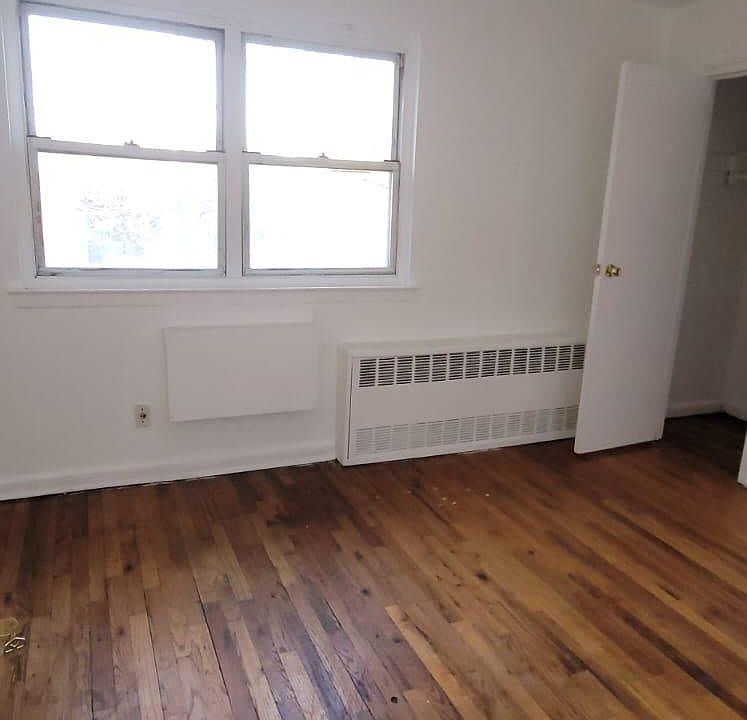 1st image of 224-22 141st Ave