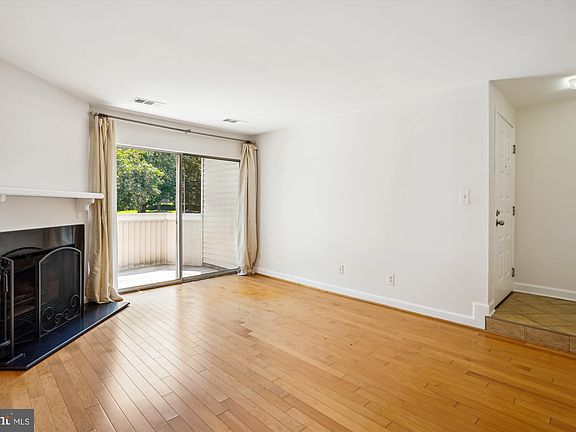 4th image of 18210 Chalet Dr APT 1-51