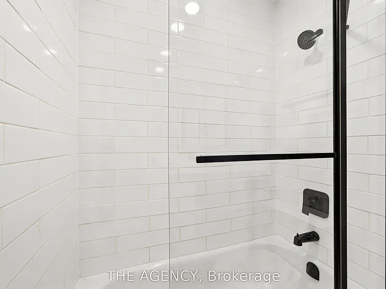2350 Dundas St W #2911A — Photo 16