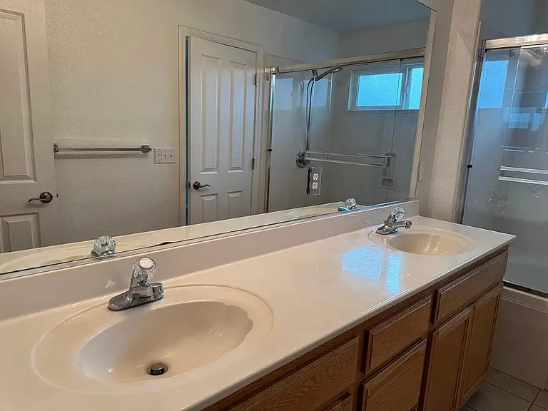 1311 Gianna Ln — Photo 14
