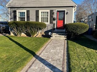 8 Halsey St, Lawrence, MA 01843