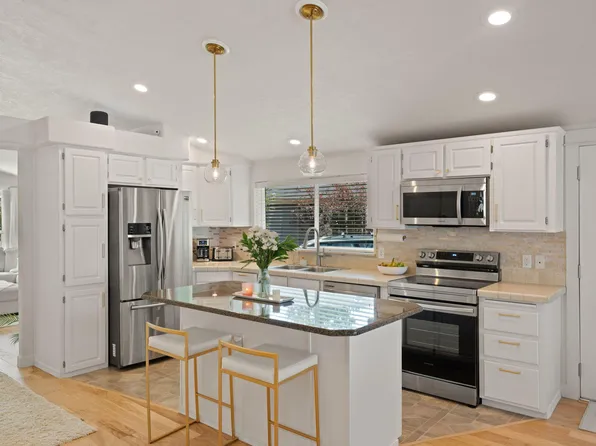 1109 W Yapoah Crater Dr, Sisters, OR 97759