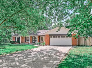 7825 Walnut Dr, Avon, IN 46123