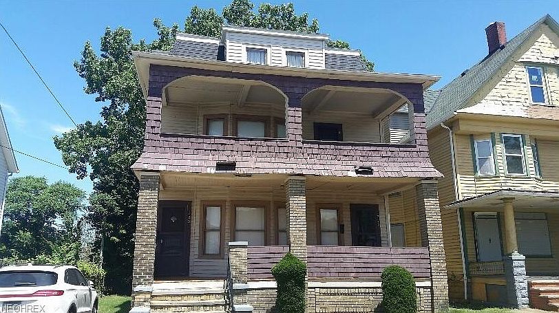 1st image of 725 Parkwood Dr