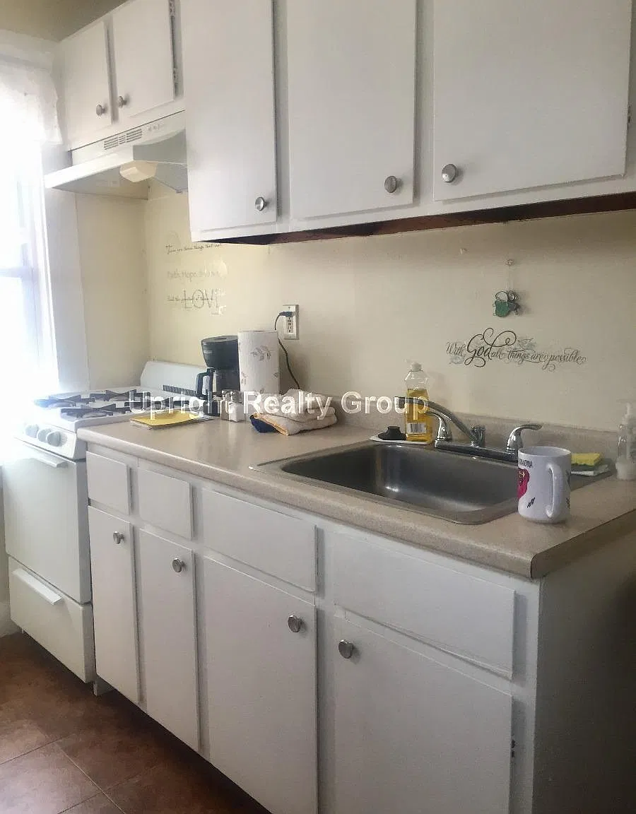 1 bed, 1.0 bath, 300 sqft, $1,975 — Photo 1