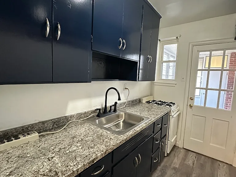 704 Chaney Dr #4 — Photo 8