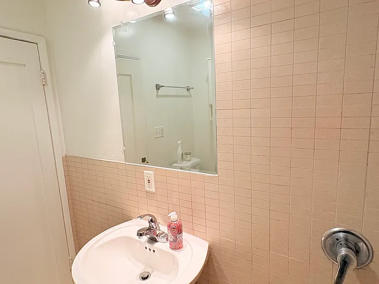 11728 W Pico Blvd — Photo 9