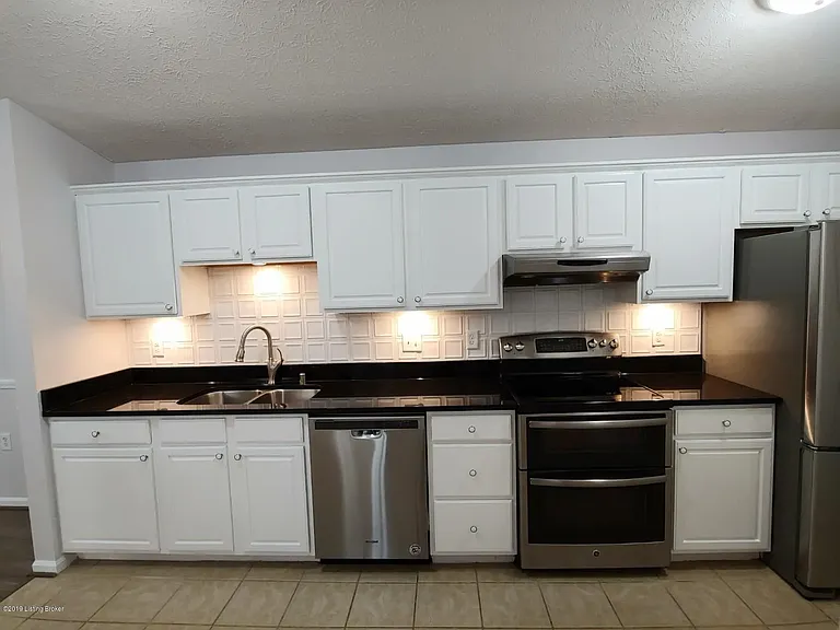 10405 Trotters Pointe Dr #204 — Photo 12