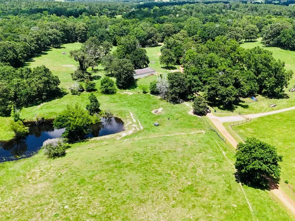 1129 An County Rd #4432, Palestine, TX 75803