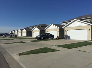 3221 17th St S, Moorhead, MN 56560
